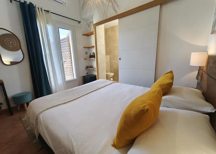 Isula Bella Figari (Corsica)