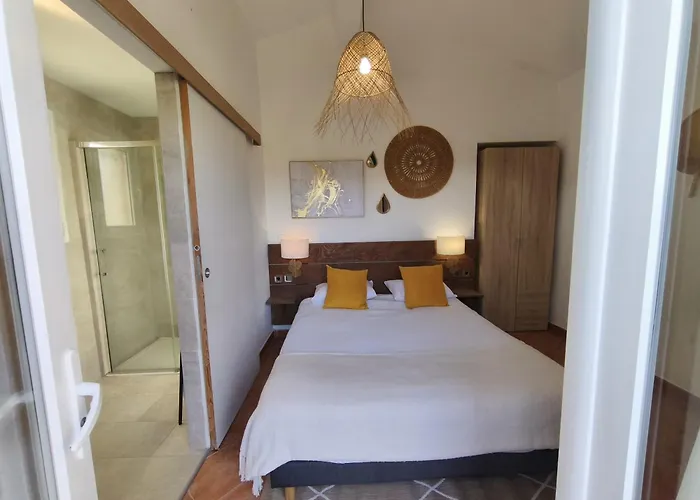 Pensjonat Isula Bella Figari (Corsica)